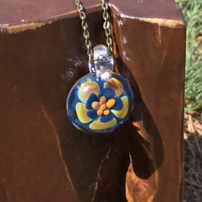 Amber and Deep Blue Flower - Image 3